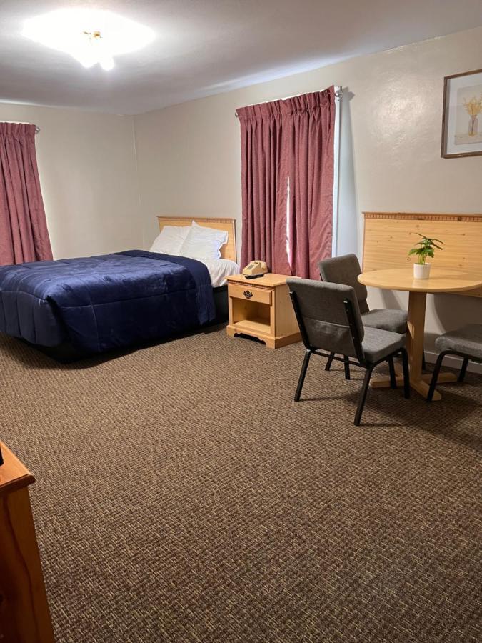 Oswego Inn Exteriör bild